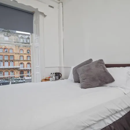 Serenity Guest House Скарборо Экстерьер фото