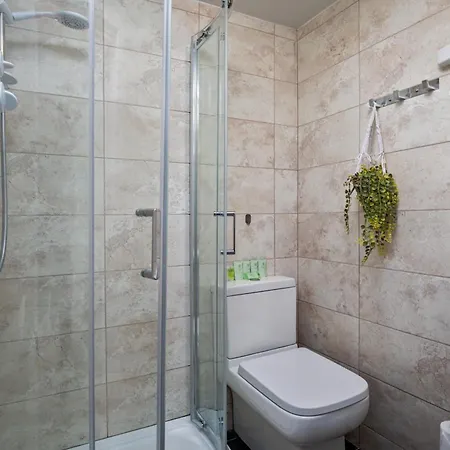 Serenity Guest House Скарборо Экстерьер фото