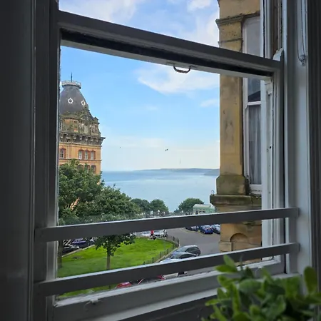 Serenity Guest House Скарборо Экстерьер фото
